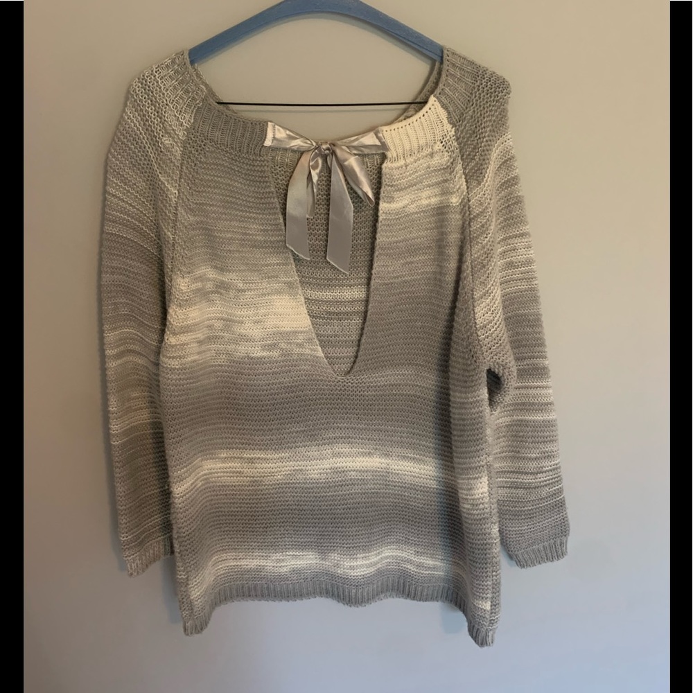 Alpaca wool sweater with Bow in Back